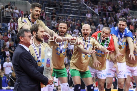  17.04.2016 KRAKOW <br />
SIATKOWKA MEZCZYZN LIGA MISTRZOW FINAL FOUR 2016 CHAMPIONS LEAGUE <br />
2016 CEV DenizBank Volleyball Men Champions League Final Four season 2015/2016<br />
CEREMONIA DEKORACJI DEKORACJA<br />
ZENIT KAZAN MISTRZEM EUROPY<br />
N/Z ALEXANDER BUTKO VLADISLAV BABICHEV TEODOR SALPAROV ALEXEY VERBOV MATTHEW ANDERSON ANDREY ASHCHEV PUCHAR NAGRODA ZWYCIESTWO WYGRANA RADOSC EMOCJE <br />
 
