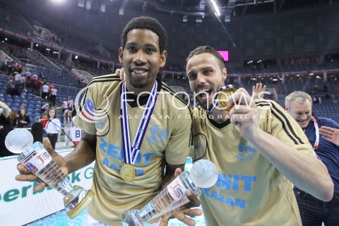  17.04.2016 KRAKOW <br />
SIATKOWKA MEZCZYZN LIGA MISTRZOW FINAL FOUR 2016 CHAMPIONS LEAGUE <br />
2016 CEV DenizBank Volleyball Men Champions League Final Four season 2015/2016<br />
CEREMONIA DEKORACJI DEKORACJA<br />
ZENIT KAZAN MISTRZEM EUROPY<br />
N/Z WILFREDO LEON VENERO TEODOR SALPAROV NAGRODA PUCHAR RADOSC EMOCJE <br />
 