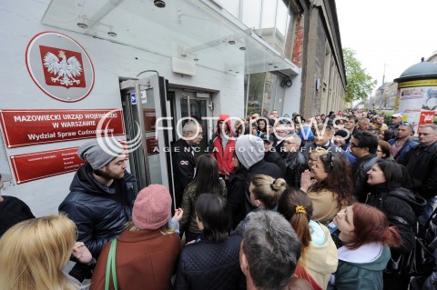 Duże kolejki przed Wydziałem Spraw Cudzoziemców w Warszawie