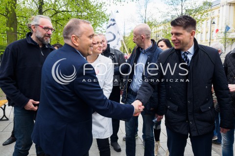  20.04.2016 WARSZAWA<br /> KONFERENCJA LIDEROW OPOZYCJI W SPRAWIE MARSZU 7 MAJA<br /> N/Z GRZEGORZ SCHETYNA RYSZARD PETRU<br />  