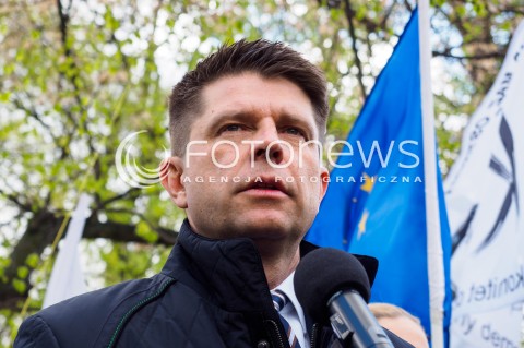  20.04.2016 WARSZAWA<br /> KONFERENCJA LIDEROW OPOZYCJI W SPRAWIE MARSZU 7 MAJA<br /> N/Z RYSZARD PETRU<br />  