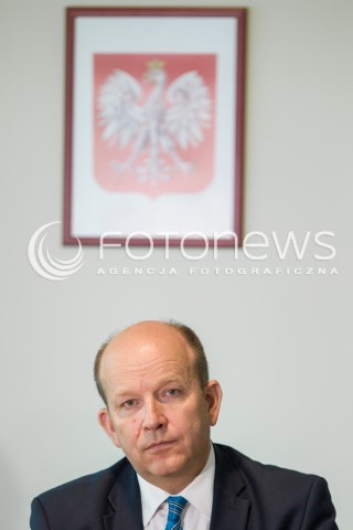  21.04.2016 RZESZOW<br />WIZYTA MINISTRA ZDROWIA W RZESZOWIE<br />KONFERENCJA PRASOWA<br />N/Z KONSTANTY RADZIWILL - MINISTER ZDROWIA<br /> 