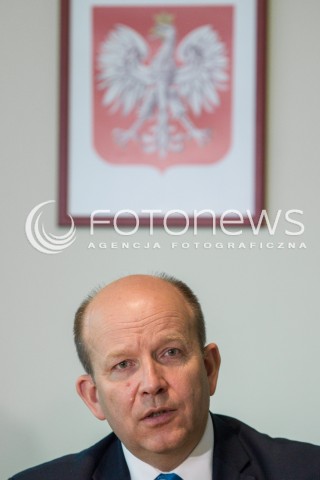  21.04.2016 RZESZOW<br />WIZYTA MINISTRA ZDROWIA W RZESZOWIE<br />KONFERENCJA PRASOWA<br />N/Z KONSTANTY RADZIWILL - MINISTER ZDROWIA<br /> 