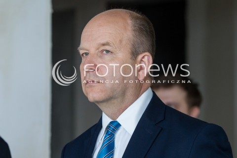  21.04.2016 RZESZOW<br />WIZYTA MINISTRA ZDROWIA W RZESZOWIE<br />WIZYTA W NOWO BUDOWANYM OBIEKCIE CENTRUM POWIADAMIANIA RATUNKOWEGO <br />N/Z KONSTANTY RADZIWILL - MINISTER ZDROWIA<br /> 