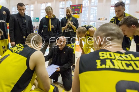  23.04.2016 RZESZOW <br />
KOSZYKOWKA 1 LIGA MEZCZYZN<br />
MECZ MAX ELEKTRO SOKOL LANCUT - LEGIA WARSZAWA <br />
N/Z DARIUSZ KASZOWSKI - I TRENER ( HEAD COACH ) <br />
 