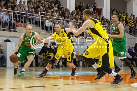  23.04.2016 RZESZOW <br />
KOSZYKOWKA 1 LIGA MEZCZYZN<br />
MECZ MAX ELEKTRO SOKOL LANCUT - LEGIA WARSZAWA <br />
N/Z ADAM PARZYCH TOMASZ FORTUNA <br />
 