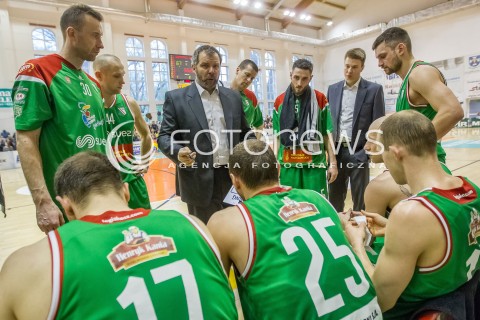  23.04.2016 RZESZOW <br />
KOSZYKOWKA 1 LIGA MEZCZYZN<br />
MECZ MAX ELEKTRO SOKOL LANCUT - LEGIA WARSZAWA <br />
N/Z PIOTR BAKUN - I TRENER ( HEAD COACH ) <br />
 