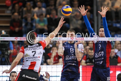  26.04.2016 RZESZOW<br />SIATKOWKA PLUSLIGA 2015/2016 MEN VOLLEYBALL POLAND POLISH PLUS LIGA LEAGUE SEASON 2015/2016 FINAL MATCH - MECZ NR 3<br />MECZ ASSECO RESOVIA RZESZOW - ZAKSA KEDZIERZYN KOZLE<br />N/Z JURIJ GLADYR KEVIN TILLIE BLOK OLIEG ACHREM ( ALEH AKHREM ) <br /> 