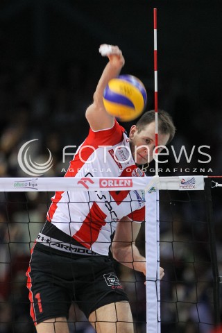  26.04.2016 RZESZOW<br />SIATKOWKA PLUSLIGA 2015/2016 MEN VOLLEYBALL POLAND POLISH PLUS LIGA LEAGUE SEASON 2015/2016 FINAL MATCH - MECZ NR 3<br />MECZ ASSECO RESOVIA RZESZOW - ZAKSA KEDZIERZYN KOZLE<br />N/Z BARTOSZ KUREK SYLWETKA ATAK <br /> 