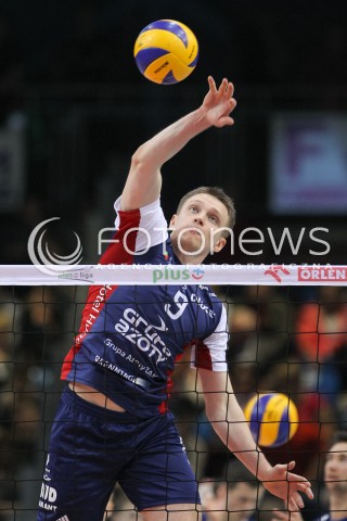  26.04.2016 RZESZOW<br />SIATKOWKA PLUSLIGA 2015/2016 MEN VOLLEYBALL POLAND POLISH PLUS LIGA LEAGUE SEASON 2015/2016 FINAL MATCH - MECZ NR 3<br />MECZ ASSECO RESOVIA RZESZOW - ZAKSA KEDZIERZYN KOZLE<br />N/Z LUKASZ WISNIEWSKI SYLWETKA ATAK<br /> 