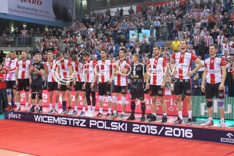  26.04.2016 RZESZOW<br />SIATKOWKA PLUSLIGA 2015/2016 MEN VOLLEYBALL POLAND POLISH PLUS LIGA LEAGUE SEASON 2015/2016 FINAL MATCH - MECZ NR 3<br />MECZ ASSECO RESOVIA RZESZOW - ZAKSA KEDZIERZYN KOZLE<br />ZAKSA KEDZIERZYN KOZLE MISTRZEM POLSKI<br />N/Z SIATKARZE ASSECO RESOVII RZESZOW WICEMISTRZ POLSKI 2015/2016<br /> 