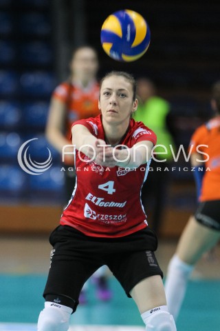  29.04.2016 RZESZOW<br />SIATKOWKA ORLEN LIGA 2015/2016 WOMEN VOLLEYBALL POLAND POLISH ORLENLIGA LEAGUE SEASON 2015/2016<br />MECZ DEVELOPRES SKYRES RZESZOW - KSZO OSTROWIEC <br />N/Z JOANNA KAPTURSKA SYLWETKA <br /> 
