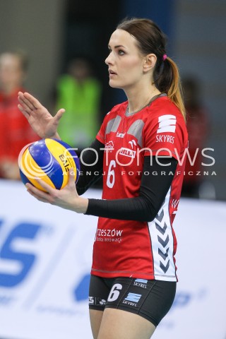  29.04.2016 RZESZOW<br />SIATKOWKA ORLEN LIGA 2015/2016 WOMEN VOLLEYBALL POLAND POLISH ORLENLIGA LEAGUE SEASON 2015/2016<br />MECZ DEVELOPRES SKYRES RZESZOW - KSZO OSTROWIEC <br />N/Z KATARZYNA WARZOCHA SYLWETKA <br /> 