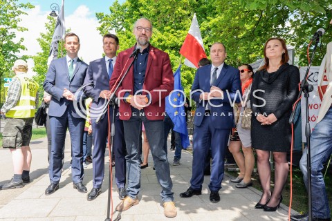  06.05.2016 WARSZAWA <br />KONFERENCJA LIDEROW PARTII OPOZYCYJNYCH I KOD W WARSZAWIE<br />N/Z MATEUSZ KIJOWSKI GRZEGORZ SCHETYNA RYSZARD PETRU PAULINA PIECHNA WIECKIEWICZ WLADYSLAW KOSINIAK KAMYSZ<br /> 