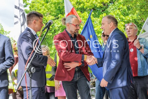  06.05.2016 WARSZAWA <br />KONFERENCJA LIDEROW PARTII OPOZYCYJNYCH I KOD W WARSZAWIE<br />N/Z MATEUSZ KIJOWSKI GRZEGORZ SCHETYNA RYSZARD PETRU<br /> 