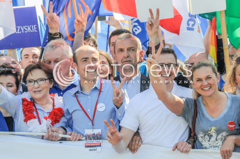  07.05.2016 WARSZAWA <br />MARSZ KOD I OPOZYCJI JESTESMY I BEDZIEMY W EUROPIE<br />N/Z BORYS BUDKA EWA KOPACZ DARIUSZ JONSKI BARBARA NOWACKA<br /> 