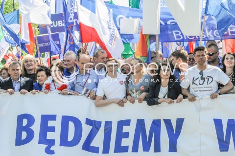 07.05.2016 WARSZAWA <br />MARSZ KOD I OPOZYCJI JESTESMY I BEDZIEMY W EUROPIE<br />N/Z EWA KOPACZ BORYS BUDKA DARIUSZ JONSKI BARBARA NOWACKA KAMILA GASIUK PIHOWICZ RYSZARD PETRU<br /> 