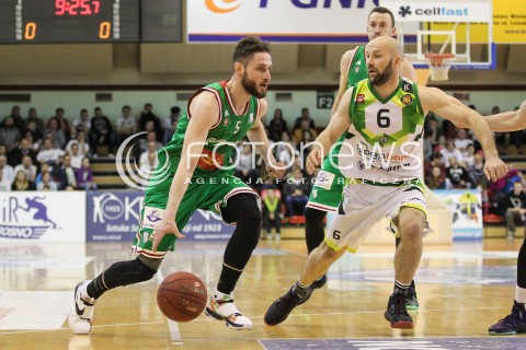  07.05.2016 KROSNO <br />KOSZYKOWKA 1 LIGA MEZCZYZN <br />MECZ FINALOWY O AWANS DO TAURON BASKET LIGI <br />MECZ MIASTO SZKLA KROSNO - LEGIA WARSZAWA <br />N/Z MICHAL ALEKSANDROWICZ DARIUSZ OCZKOWICZ <br /> 