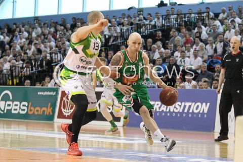  07.05.2016 KROSNO <br />KOSZYKOWKA 1 LIGA MEZCZYZN <br />MECZ FINALOWY O AWANS DO TAURON BASKET LIGI <br />MECZ MIASTO SZKLA KROSNO - LEGIA WARSZAWA <br />N/Z GRZEGORZ KUKIELKA JAKUB DLUSKI <br /> 