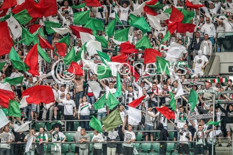  08.05.2016 WARSZAWA PILKA NOZNA <br />FOOTBALL EKSTRAKLASA STADION LEGII<br />MECZ LEGIA WARSZAWA - PIAST GLIWICE<br />N/Z OPRAWA FLAGI SEKTOR LEGII WARSZAWA<br /> 