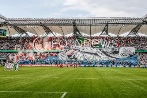  08.05.2016 WARSZAWA PILKA NOZNA <br />FOOTBALL EKSTRAKLASA STADION LEGII<br />MECZ LEGIA WARSZAWA - PIAST GLIWICE<br />N/Z OPRAWA FLARY LEGII WARSZAWA NIECH SIE DZIEJE WOLA NIEBA<br /> 