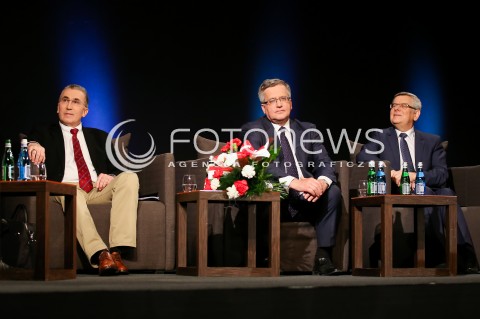  12.05.2016 LODZ<br />DEBATA KOD Z UDZIALEM BRONISLAWA KOMOROWSKIEGO DEMOKRACJA CZY NIEPODLEGLOSC<br />N/Z MACIEJ KLIMCZAK TOMASZ NALECZ BRONISLAW KOMOROWSKI<br /> 