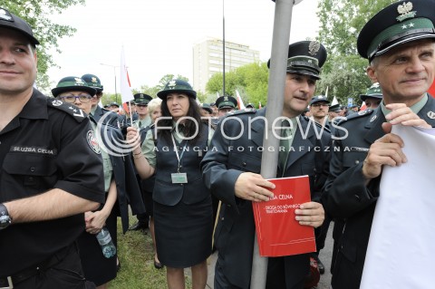  13.05.2016 WARSZAWA<br />PROTEST SLUZBY CELNEJ<br />N/Z UCZESTNICY PROTESTU<br /> 