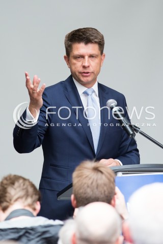  15.05.2016 LODZ <br />
POROZMAWIAJMY O LEPSZEJ POLSCE - NOWOCZESNA<br />
SPOTKANIE Z RYSZARDEM PETRU W LODZI<br />
N/Z RYSZARD PETRU<br />
 