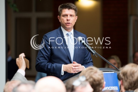  15.05.2016 LODZ <br />
POROZMAWIAJMY O LEPSZEJ POLSCE - NOWOCZESNA<br />
SPOTKANIE Z RYSZARDEM PETRU W LODZI<br />
N/Z RYSZARD PETRU<br />
 