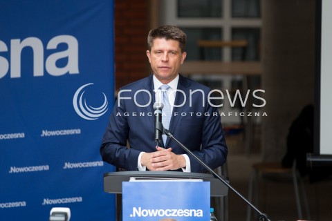  15.05.2016 LODZ <br />
POROZMAWIAJMY O LEPSZEJ POLSCE - NOWOCZESNA<br />
SPOTKANIE Z RYSZARDEM PETRU W LODZI<br />
N/Z RYSZARD PETRU<br />
 