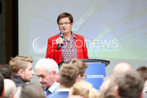  15.05.2016 LODZ <br />POROZMAWIAJMY O LEPSZEJ POLSCE - NOWOCZESNA<br />SPOTKANIE Z RYSZARDEM PETRU W LODZI<br />N/Z KATARZYNA LUBNAUER<br /> 