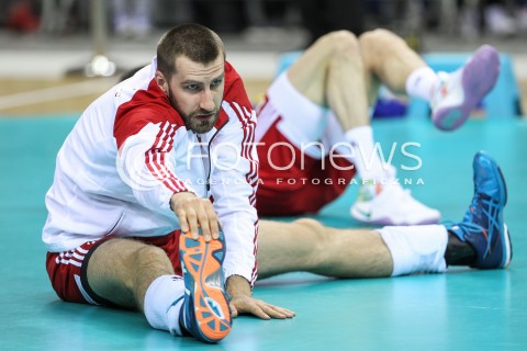  17.05.2016 KRAKOW (TAURON ARENA) <br />XIV MEMORIAL HUBERTA JERZEGO WAGNERA <br />MECZ POLSKA - BULGARIA ( MATCH POLAND - BULGARIA ) <br />N/Z MARCIN MOZDZONEK ROZGRZEWKA SYLWETKA <br /> 