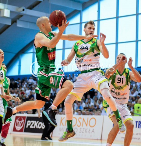  18.05.2016 KROSNO <br />KOSZYKOWKA 1 LIGA MEZCZYZN <br />MECZ FINALOWY O AWANS DO TAURON BASKET LIGI <br />MECZ MIASTO SZKLA KROSNO - LEGIA WARSZAWA <br />N/Z ADAM PARZYCH SZYMON RDUCH <br /> 