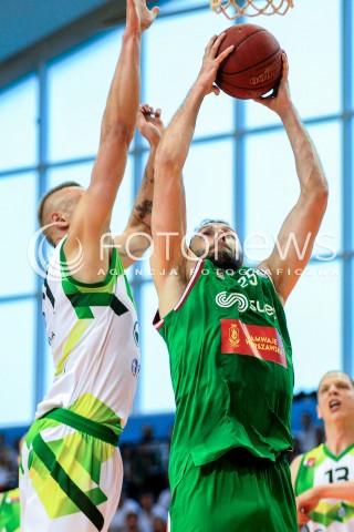  18.05.2016 KROSNO <br />KOSZYKOWKA 1 LIGA MEZCZYZN <br />MECZ FINALOWY O AWANS DO TAURON BASKET LIGI <br />MECZ MIASTO SZKLA KROSNO - LEGIA WARSZAWA <br />N/Z ADAM LINOWSKI <br /> 