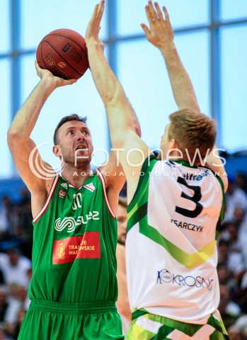  18.05.2016 KROSNO <br />KOSZYKOWKA 1 LIGA MEZCZYZN <br />MECZ FINALOWY O AWANS DO TAURON BASKET LIGI <br />MECZ MIASTO SZKLA KROSNO - LEGIA WARSZAWA <br />N/Z TOMASZ ANDRZEJEWSKI WOJCIECH PISARCZYK <br /> 