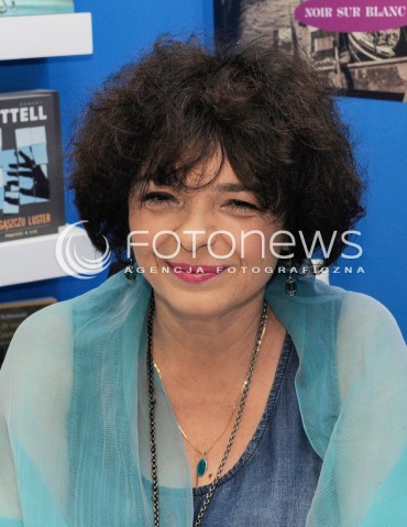  21.05.2016 WARSZAWA<br />WARSZAWSKIE TARGI KSIAZKI<br />N/Z KATARZYNA GROCHOLA<br /> 