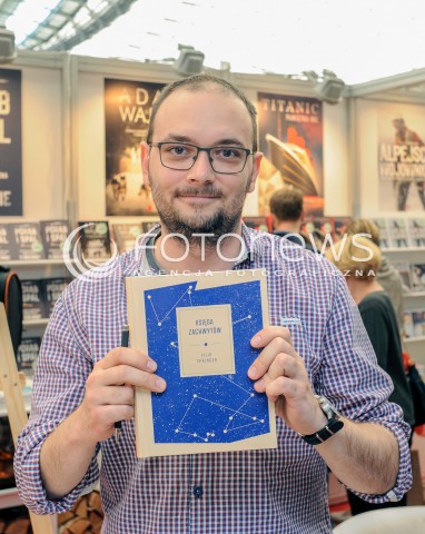  21.05.2016 WARSZAWA<br />WARSZAWSKIE TARGI KSIAZKI<br />N/Z FILIP SPRINGER<br /> 