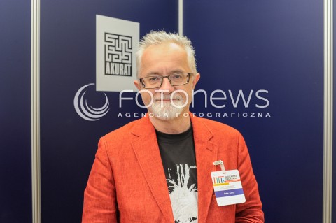  21.05.2016 WARSZAWA<br />WARSZAWSKIE TARGI KSIAZKI<br />N/Z HENRYK SAWKA<br /> 