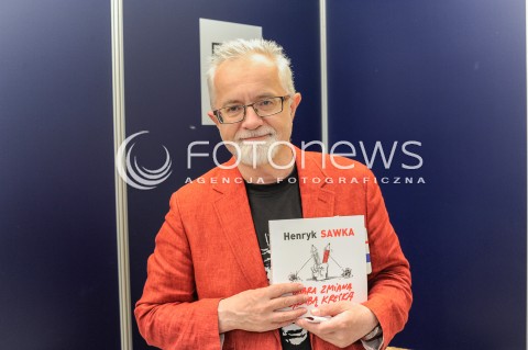  21.05.2016 WARSZAWA<br />WARSZAWSKIE TARGI KSIAZKI<br />N/Z HENRYK SAWKA<br /> 