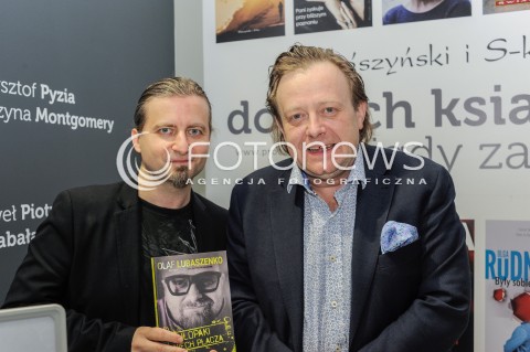  21.05.2016 WARSZAWA<br />WARSZAWSKIE TARGI KSIAZKI<br />N/Z OLAF LUBASZENKO PAWEL PIOTROWICZ<br /> 