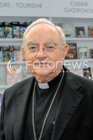  21.05.2016 WARSZAWA<br />WARSZAWSKIE TARGI KSIAZKI<br />N/Z HENRYK HOSER<br /> 