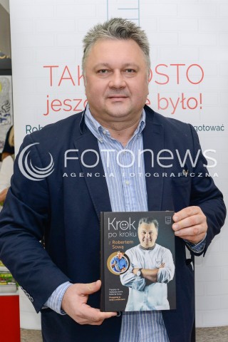  22.05.2016 WARSZAWA<br />WARSZAWSKIE TARGI KSIAZKI<br />N/Z ROBERT SOWA<br /> 