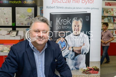  22.05.2016 WARSZAWA<br />WARSZAWSKIE TARGI KSIAZKI<br />N/Z ROBERT SOWA<br /> 