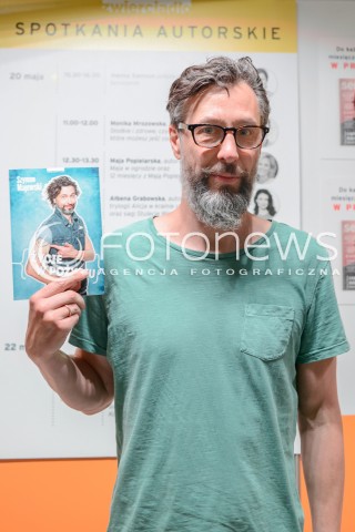  22.05.2016 WARSZAWA<br />WARSZAWSKIE TARGI KSIAZKI<br />N/Z SZYMON MAJEWSKI<br /> 