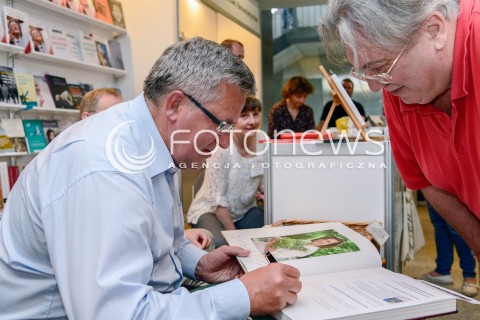  22.05.2016 WARSZAWA<br />WARSZAWSKIE TARGI KSIAZKI<br />N/Z BRONISLAW KOMOROWSKI<br /> 