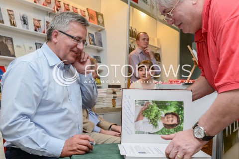  22.05.2016 WARSZAWA<br />WARSZAWSKIE TARGI KSIAZKI<br />N/Z BRONISLAW KOMOROWSKI<br /> 