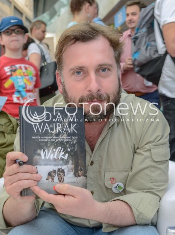  22.05.2016 WARSZAWA<br />WARSZAWSKIE TARGI KSIAZKI<br />N/Z ADAM WAJRAK<br /> 