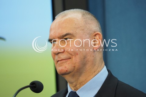  24.05.2016 WARSZAWA<br /> DZIEN W SEJMIE<br /> KONFERENCJA W SPRAWIE ZABIERANIA DZIECI POLSKIM RODZICOM<br /> N/Z TADEUSZ DZIUBA<br />  