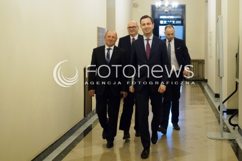  24.05.2016 WARSZAWA <br />SPOTKANIE LIDEROW OPOZYCJI W SEJMIE W SPRAWIE KRYZYSU WOKOL TRYBUNALU KONSTYTUCYJNEGO <br />N/Z WLADYSLAW KOSINIAK KAMYSZ MAREK SAWICKI<br /> 