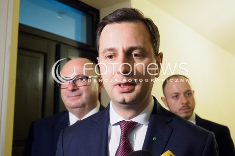  24.05.2016 WARSZAWA <br />SPOTKANIE LIDEROW OPOZYCJI W SEJMIE W SPRAWIE KRYZYSU WOKOL TRYBUNALU KONSTYTUCYJNEGO <br />N/Z WLADYSLAW KOSINIAK KAMYSZ<br /> 